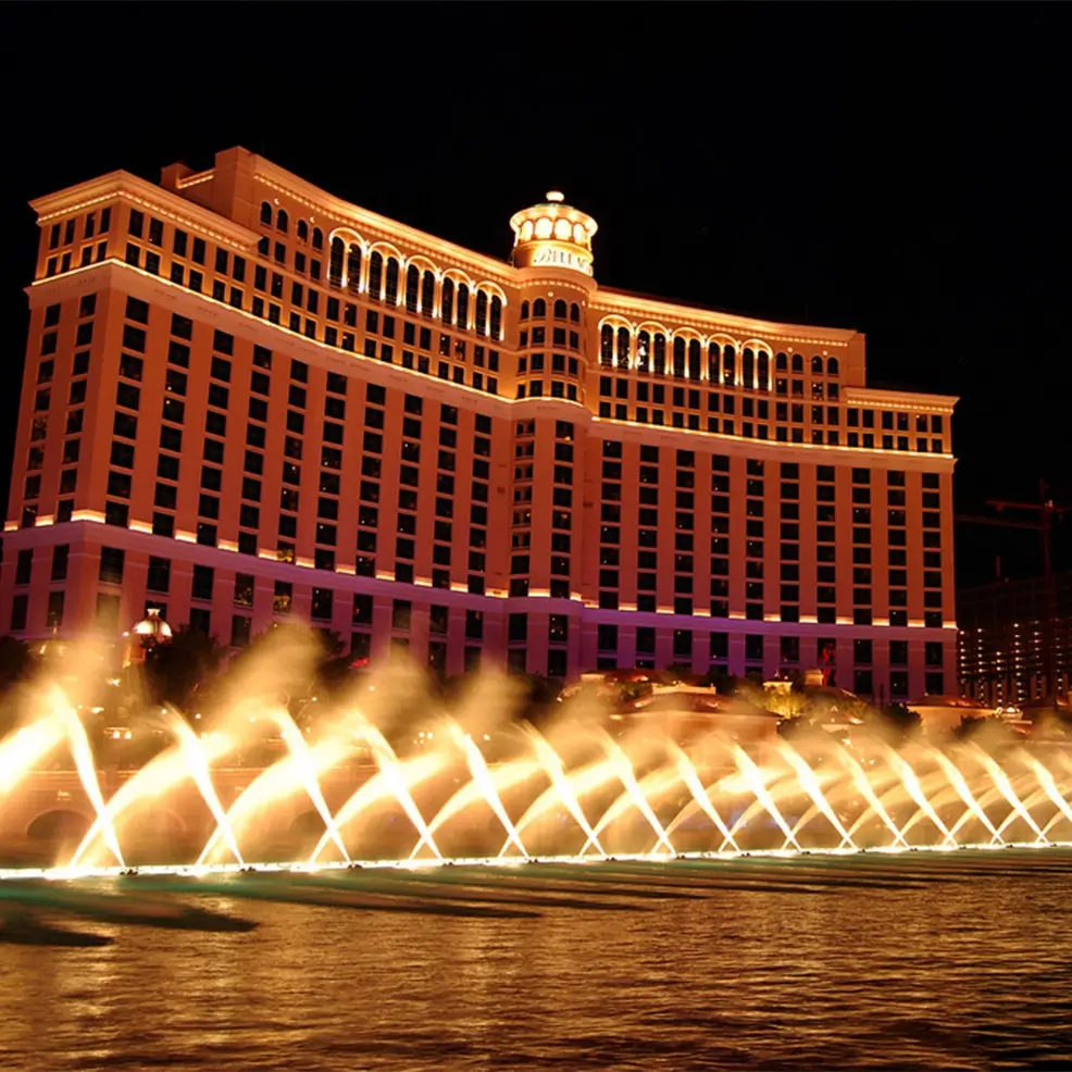 2. Watch the Bellagio Fountains